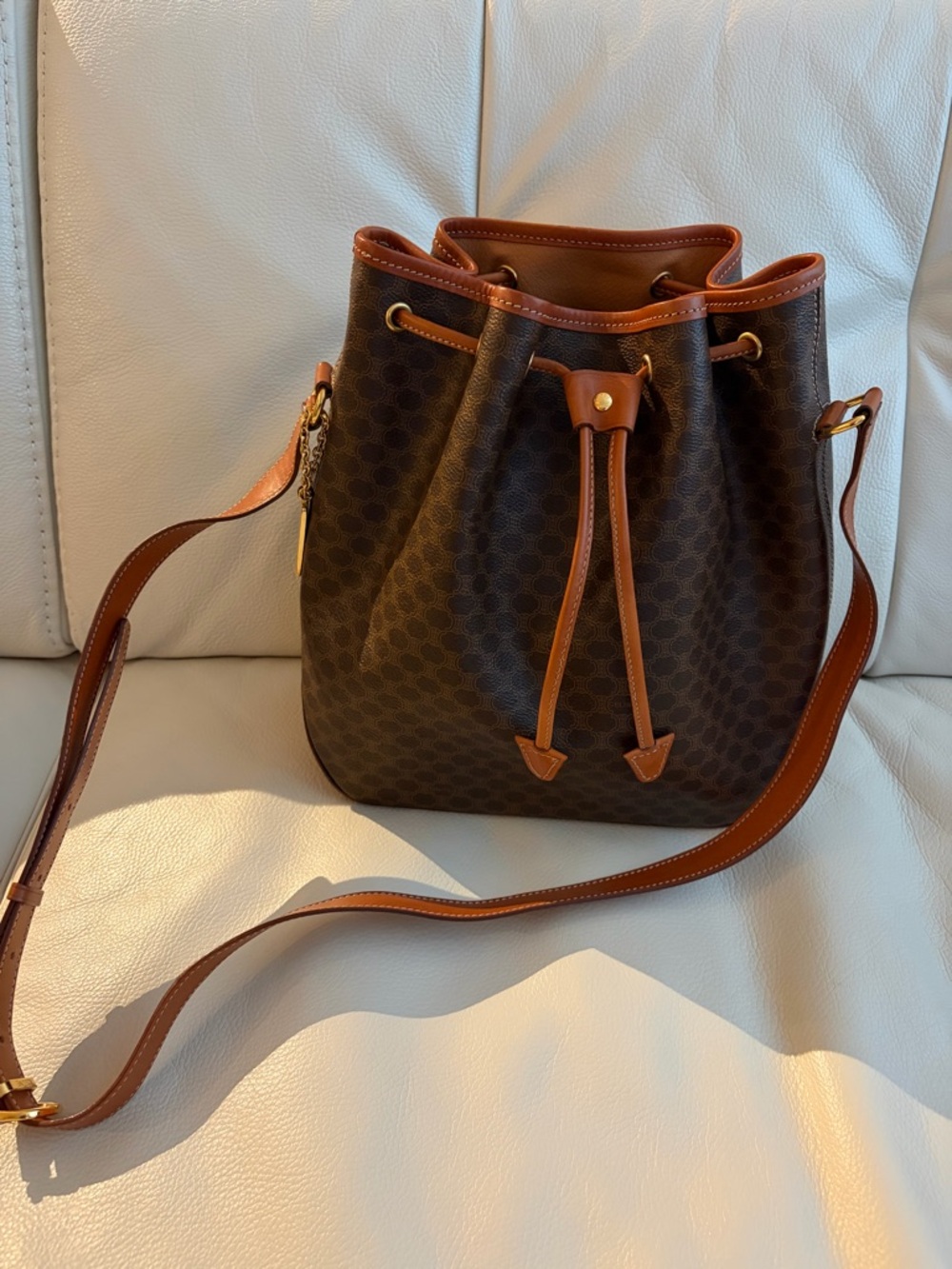 Celine Brown Signature Drawstring Bucket Bag with Tan Trim - Picture 2 of 9
